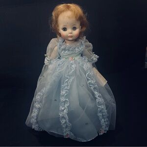 🎉HP🎉 Madame Alexander Cinderella Doll #476 in Lace Blue Gown NEW